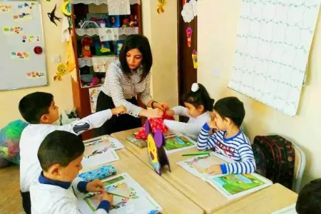 "Əziz müəllimlər, həkim və əsgərlər kimi ön cəbhədəsiniz" - TANINMIŞLARDAN VİDEOÇARX