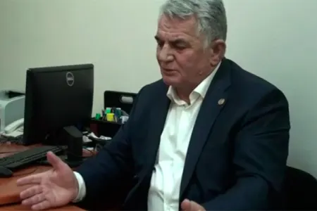 "Çox utanıram, vicdan əzabı çəkirəm" - Əhalinin pulunu mənimsəyən icra başçısı - VİDEO