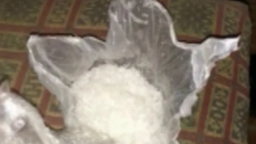 1 kilo narkotiki 20 min manata satmaq istədi- - ƏLƏ KEÇDİ - FOTO