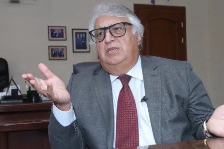 "Bulvar bağlıdır, amma insanlar çimərliklərdə gəzirlər" - Fərhad Bədəlbəyli