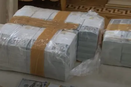 Vilyam Hacıyevin qablaşdırılaraq gizlətdiyi pullar - ÜZƏ ÇIXDI - FOTOLAR