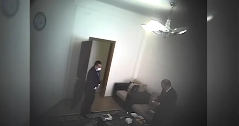 Vilyam Hacıyevin qablaşdırılaraq gizlətdiyi pullar - ÜZƏ ÇIXDI - FOTOLAR