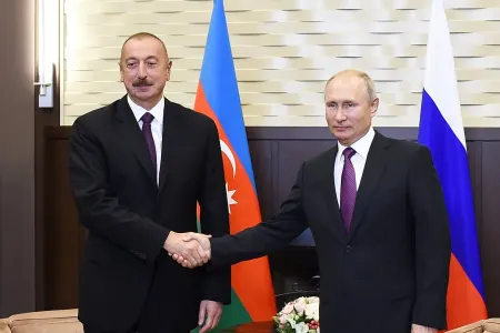 Putin Qələbənin 75-ci ildönümü ilə bağlı Azərbaycan Prezidentini və xalqını - TƏBRİK ETDİ