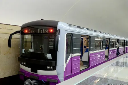 Metroda qatarlar bu intervalla - İŞLƏYƏCƏK