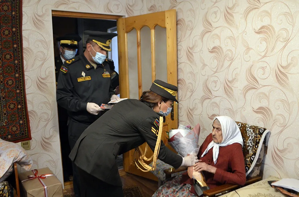 Hərbi qulluqçular müharibə veteranlarını - ZİYARƏT ETDİ - FOTO - VİDEO
