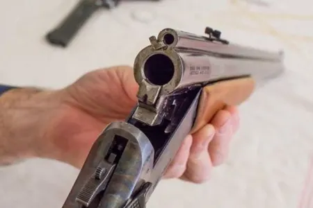 Hamilə qadın - GÜLLƏLƏNDİ