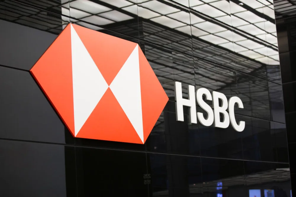 Bu bank bir gündə milyonlarla - DOLLAR İTİRDİ