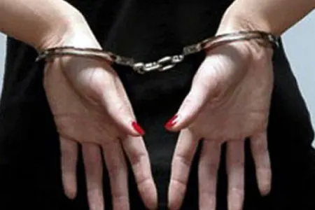 Bakıda evdən 5 min manatlıq oğurluq edən - QADINLAR TUTULDU