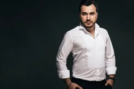 Elvin Abdullayevin pulunu - OĞURLADILAR - FOTO