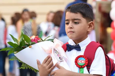 Rus bölməsi üzrə I sinfə qəbulla bağlı - YENİ MƏRHƏLƏ BAŞLAYIR