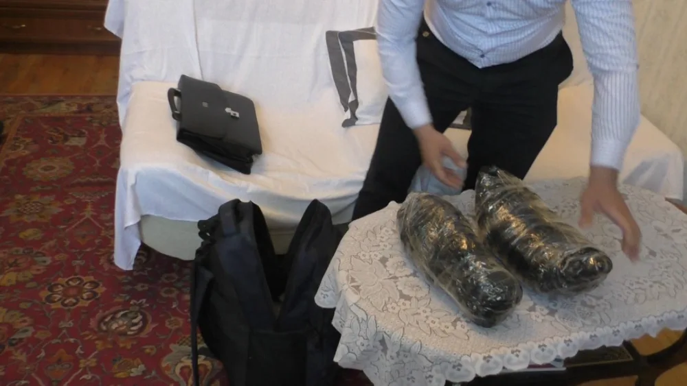 Əmircan sakinindən 4.5 kiloqramdan artıq - HEROİN GÖTÜRÜLDÜ - VİDEO