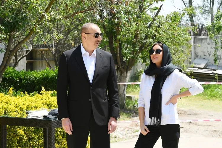 Prezident və xanımı Pirsaat Baba ziyarətgahında - FOTO - YENİLƏNİB