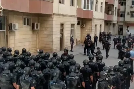 Yasamalda polisə əşya atan 11 nəfər - BELƏ SAXLANILDI - VİDEO