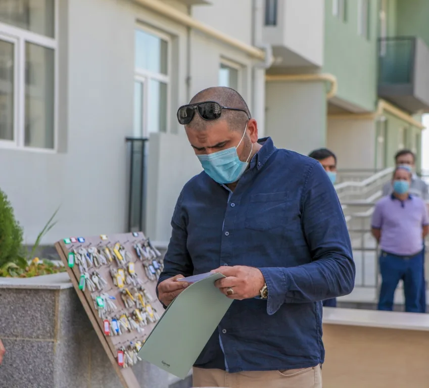 Şəhid ailələri və müharibə əlillərinə 100 mənzil, 50 avtomobil - VERİLDİ