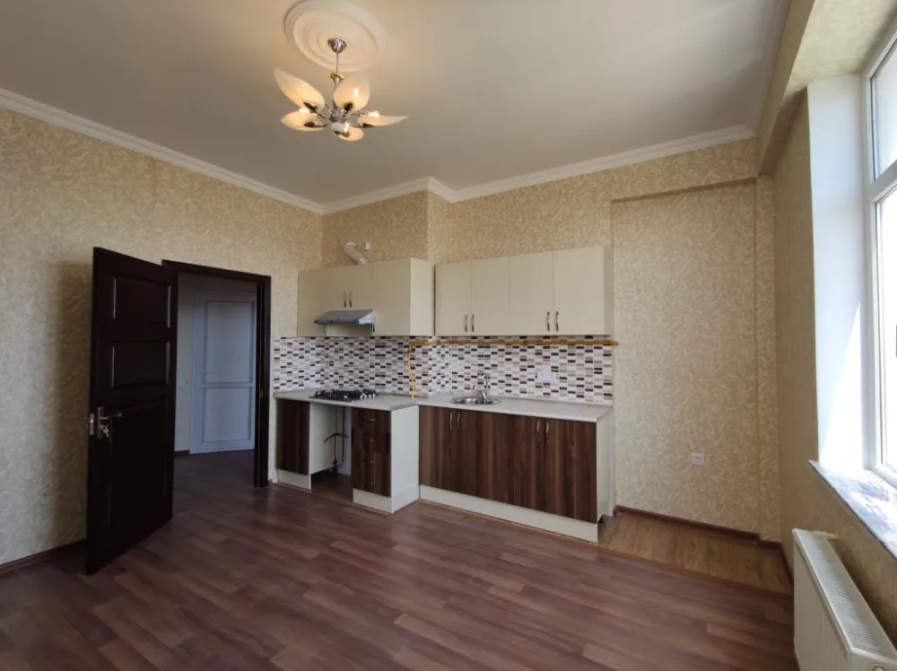 Şəhid ailələri və Qarabağ müharibəsi əlillərinə daha 100 mənzil verildi - FOTO