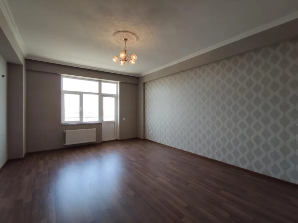 Şəhid ailələri və Qarabağ müharibəsi əlillərinə daha 100 mənzil verildi - FOTO