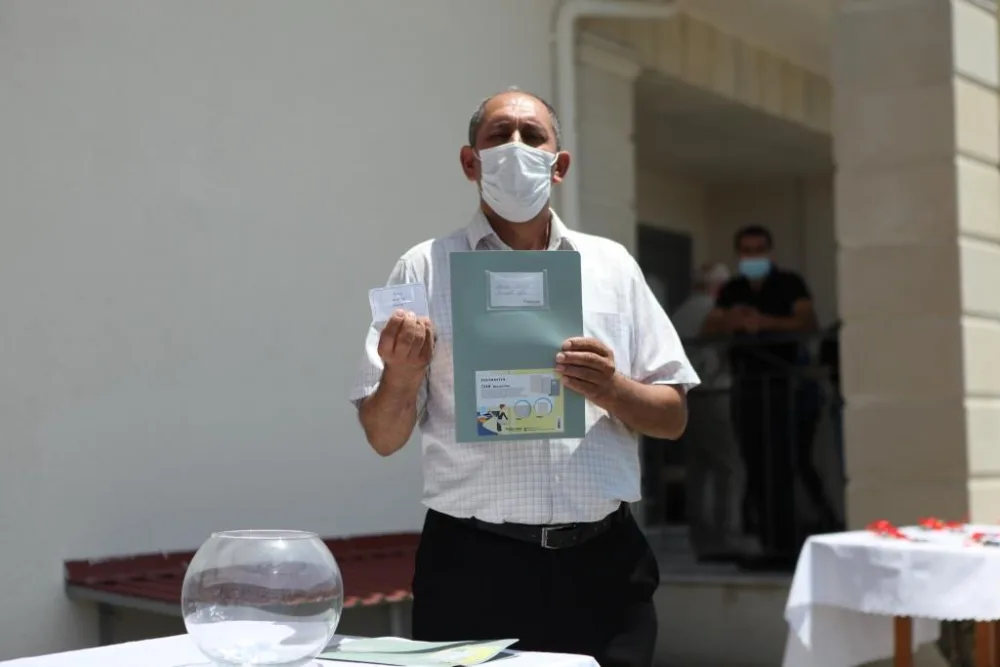 Şəhid ailələri və Qarabağ müharibəsi əlillərinə daha 100 mənzil verildi - FOTO