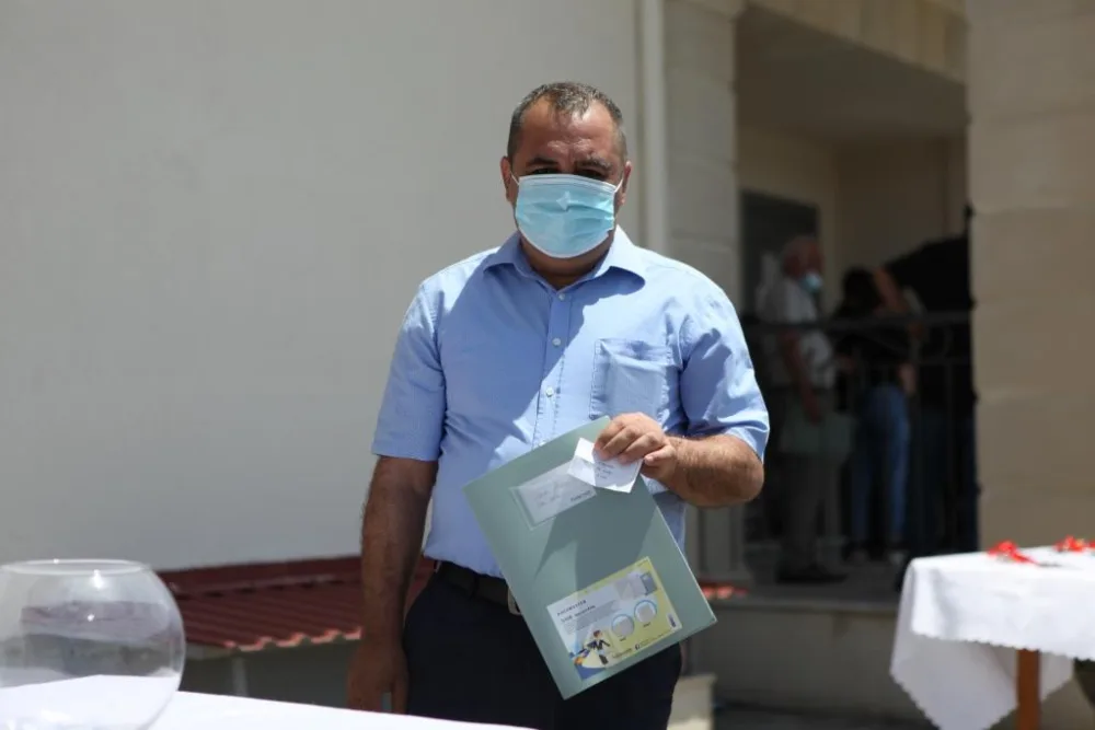 Şəhid ailələri və Qarabağ müharibəsi əlillərinə daha 100 mənzil verildi - FOTO