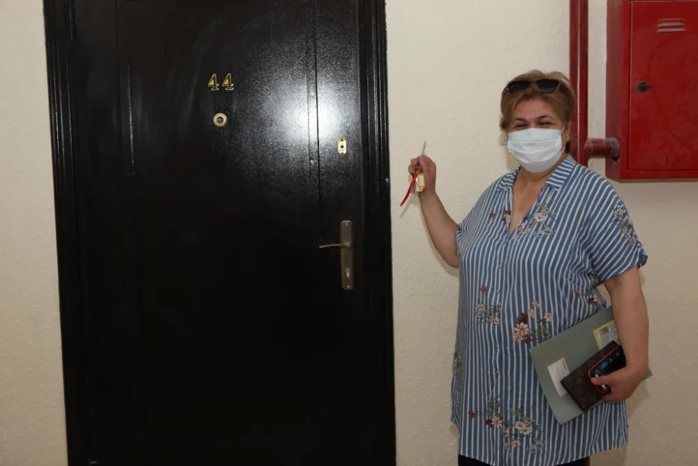 Şəhid ailələri və Qarabağ müharibəsi əlillərinə daha 100 mənzil verildi - FOTO