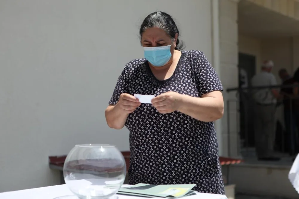 Şəhid ailələri və Qarabağ müharibəsi əlillərinə daha 100 mənzil verildi - FOTO