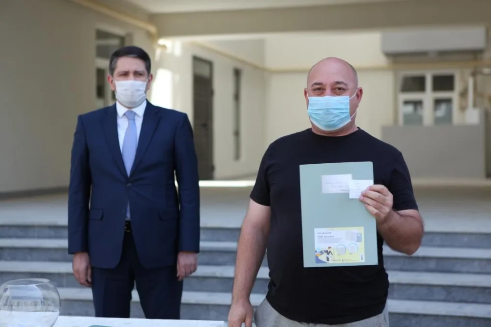 Şəhid ailələri və Qarabağ müharibəsi əlillərinə daha 100 mənzil verildi - FOTO