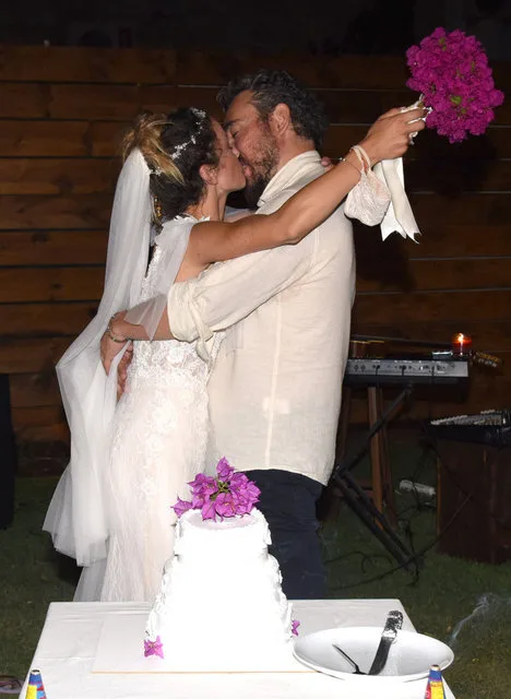 Toyunda maskalı gəzdi... - Fotolar