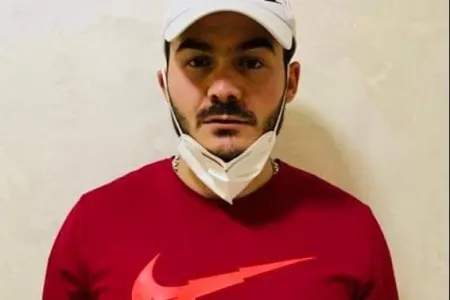 İstirahəti yarım qaldığı üçün jurnalistləri təhqir edən şəxs - iş adamanın oğludur