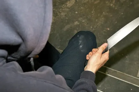 20 yaşlı oğlan həmkəndlisi tərəsindən bıçaqlanaraq öldürüldü - AZƏRBAYCANDA