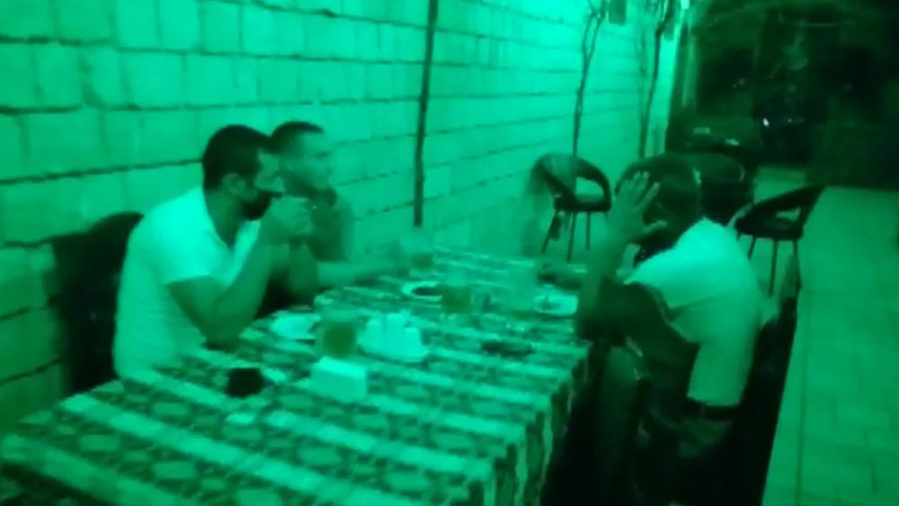 Karantin qaydalarına zidd olaraq gizli fəaliyyət göstərən restoran aşkar edildi - FOTO