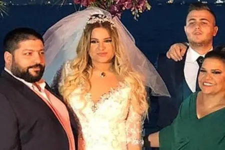 Kibariye hamilə qızı ilə şəklini paylaşdı - FOTO