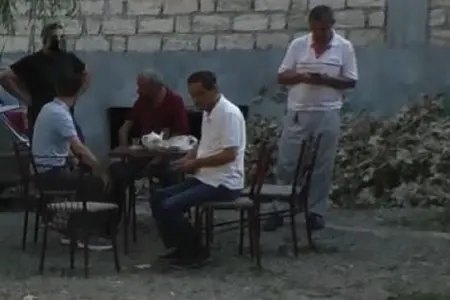 Karantin rejimini pozan çayxanalar aşkarlandı