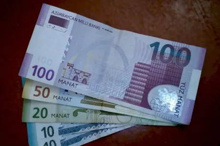 Prezidentin köməkçisi 190 manatla bağlı kartların bloklanmasına aydınlıq gətirdi