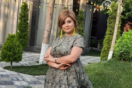 ARB-dən işdən çıxarılan Rövşanə: - "Telekanalın reytinqi yoxdursa, günah aparıcıda deyil"