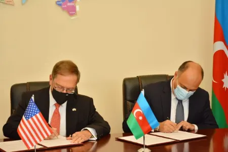 Anar Kərimov ABŞ səfiri ilə görüşüb