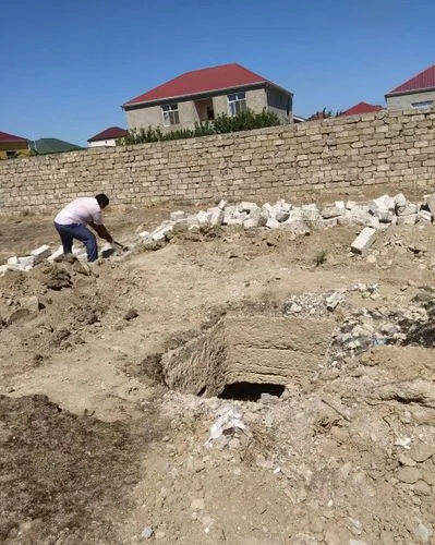 Suraxanıda tarixi abidənin ərazisinin zəbt olunmasının - qarşısı alındı - FOTOLAR