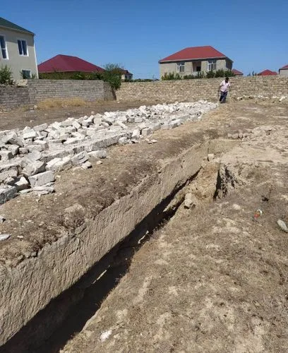 Suraxanıda tarixi abidənin ərazisinin zəbt olunmasının - qarşısı alındı - FOTOLAR