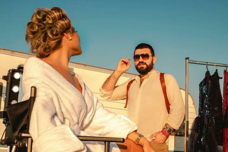 Tanınmış stilistin çimərlikdəki - FOTOSESSİYASI