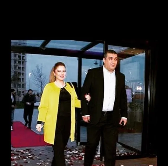 Elnarə həyat yoldaşına mahnı həsr - ETDİ - VİDEO
