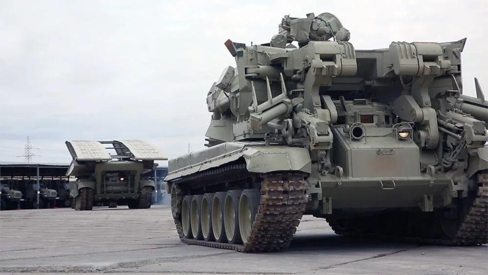 Mühəndis-istehkam bölmələri döyüş hazırlığı üzrə məşğələlər keçirir - VİDEO