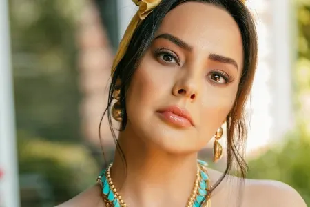"Canımız Azərbaycana edilən xain hücumu şiddətlə qınayırıq" - Ebru Gündeş - FOTO