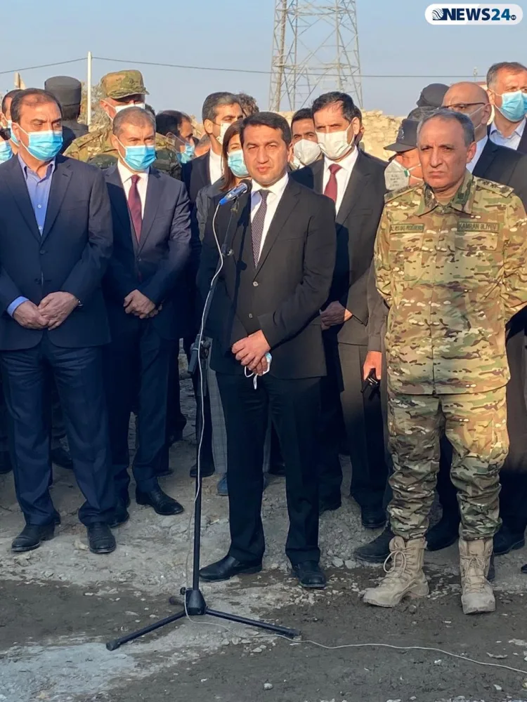 Hikmət Hacıyev: - "İstədik ki, onlar ermənilərin şərəfsizliyi ilə yerində tanış olsunlar" - FOTO