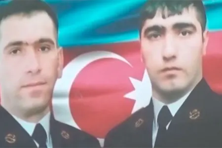 “Bir oğlumu dəfn edib gələndən sonra, digərinin nəşini gətirdilər” - Video