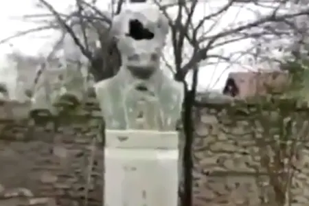 Ermənilər Bülbülün ev muzeyini bu hala salıb - Video