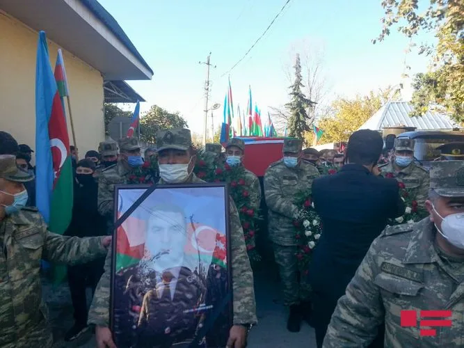 Polkovnik Babək Səmidli dəfn olunub - YENİLƏNİB - FOTO