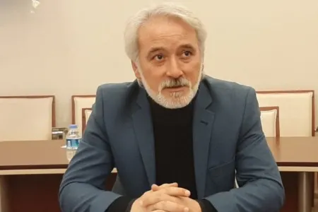 Azərbaycanlı aktyor 10 gün ərzində hər iki valideynini - İTİRDİ