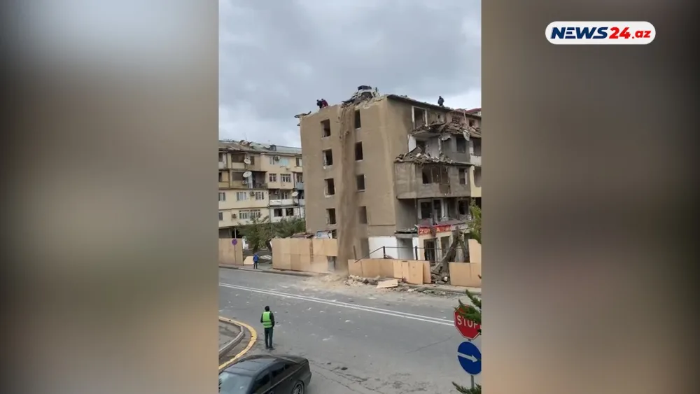 "Bizə nəsə olsaydı, kim verəcəkdi cavabını?" - Bakıda BİNA SÖKÜNTÜSÜNDƏN DƏHŞƏTLİ GÖRÜNTÜLƏR - VİDEO