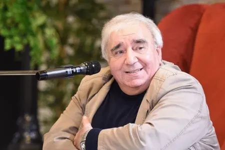 Prezident Ramiz Rövşənə ad günündə - EV HƏDİYYƏ ETDİ