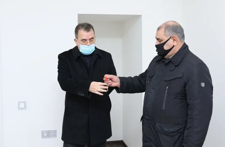 Azərbaycanda daha 5 siyasi partiya ofislə təmin olunub