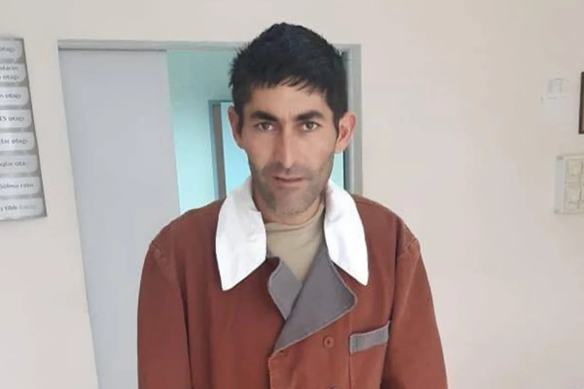 İntihar edən qazi Vüsal Musayev özünü hamam xalatının kəməri ilə BOĞUB- - QARDAŞI DANIŞDI