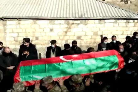 İntihar edən qazi Vüsal Musayevin dəfnindən - GÖRÜNTÜLƏR - VİDEO